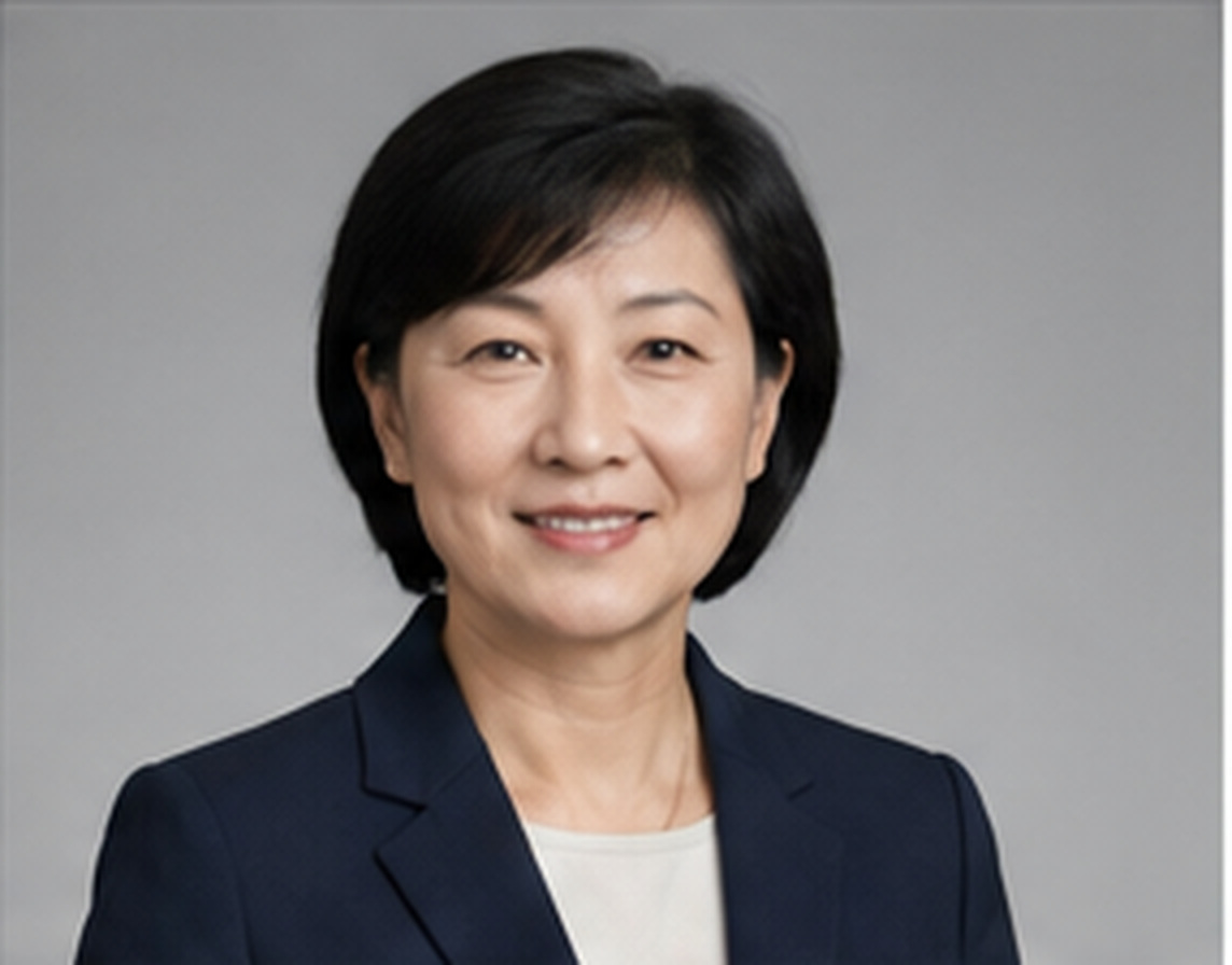 Grace Kim executive portrait